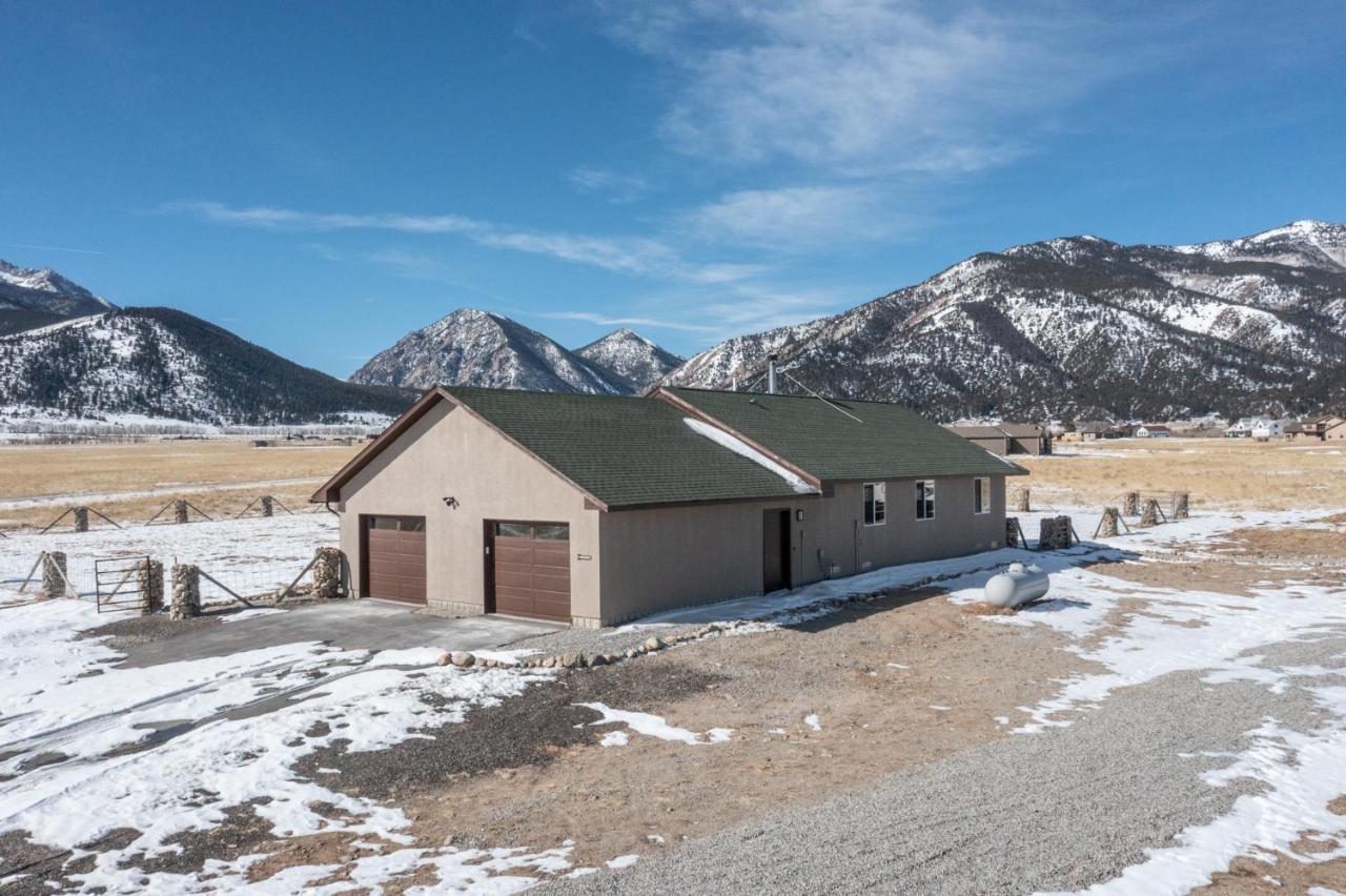 Buena Vista Mountain Retreat - Ultimate Privacy With Spa & Unbeatable Views Exterior photo