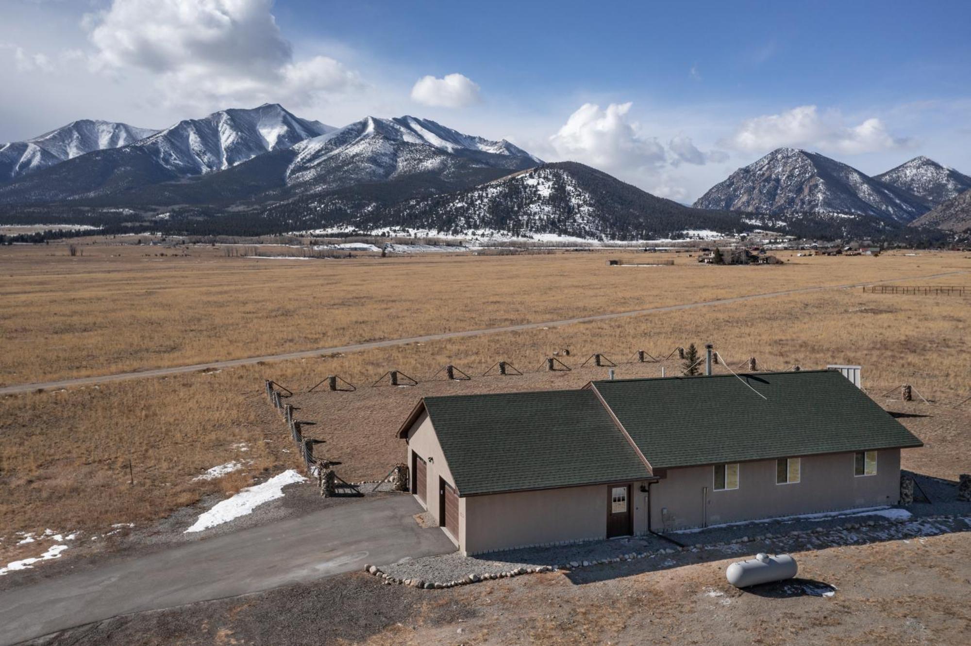 Buena Vista Mountain Retreat - Ultimate Privacy With Spa & Unbeatable Views Exterior photo